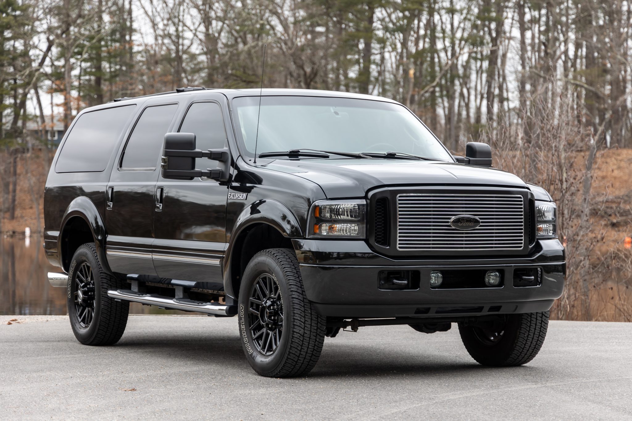 Modified 2005 Ford Excursion Limited Power Stroke 4×4