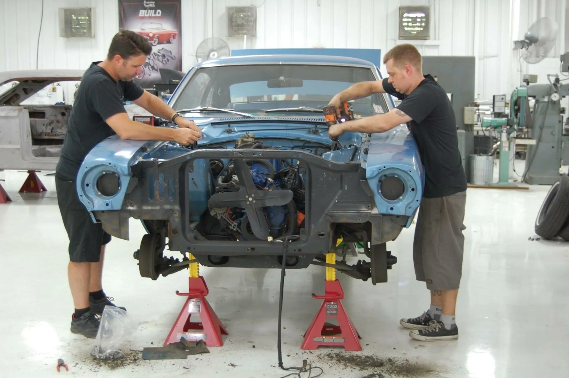 1200hp Twin-Turbo V8 Ford Maverick