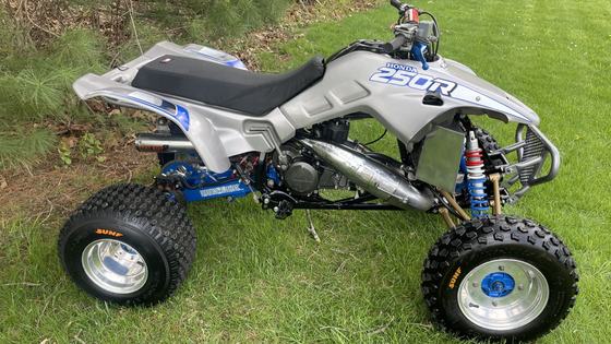 1987 Honda FourTrax 250R by Quadcustomz