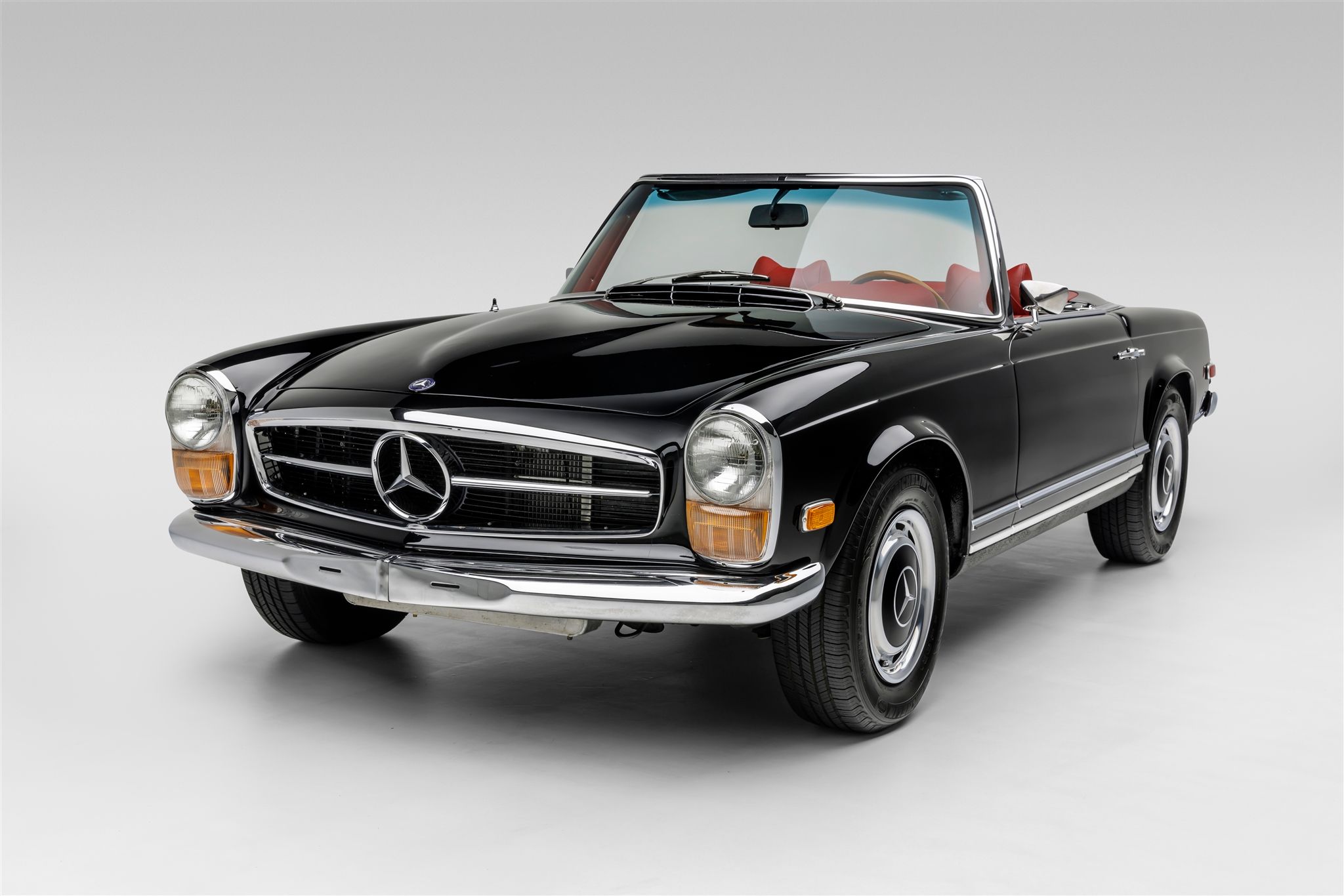 M116-Swapped 1968 Mercedes-Benz 280 SL Pagoda