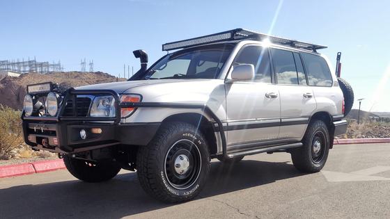 2000 Toyota Land Cruiser UZJ100