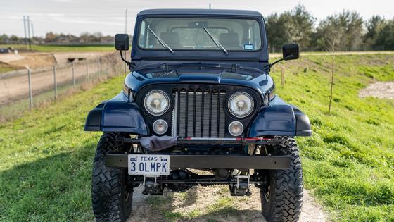 Modified 1985 Jeep CJ-7 with Rubicon Lift