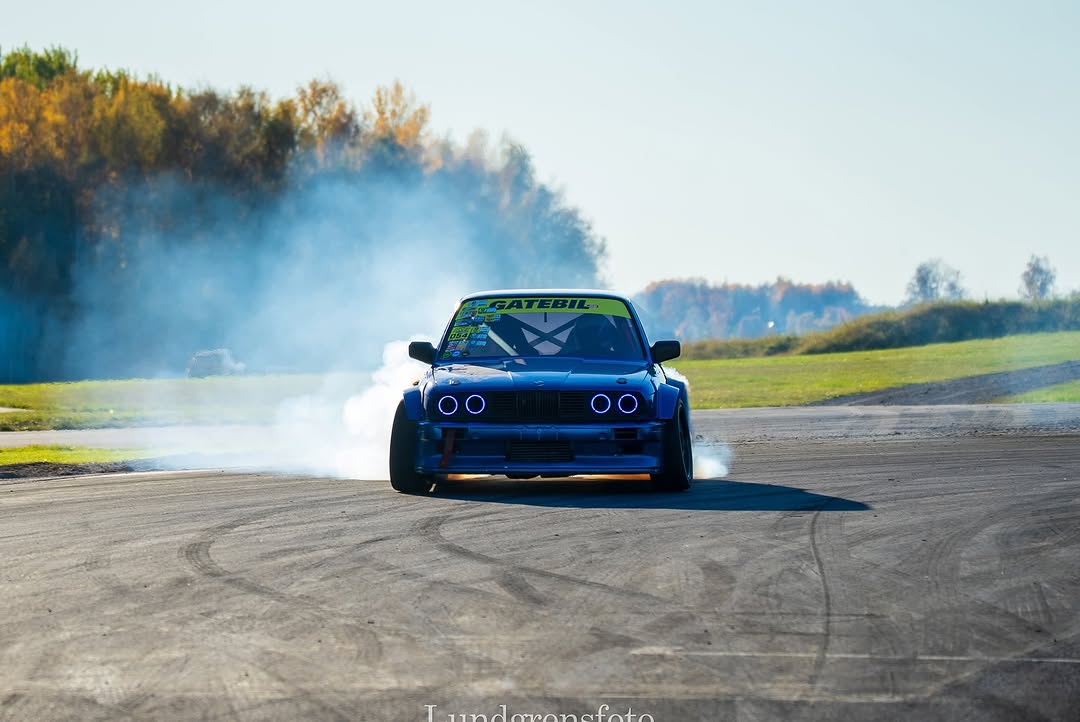 Liam Kling's BMW E30 Drift Build