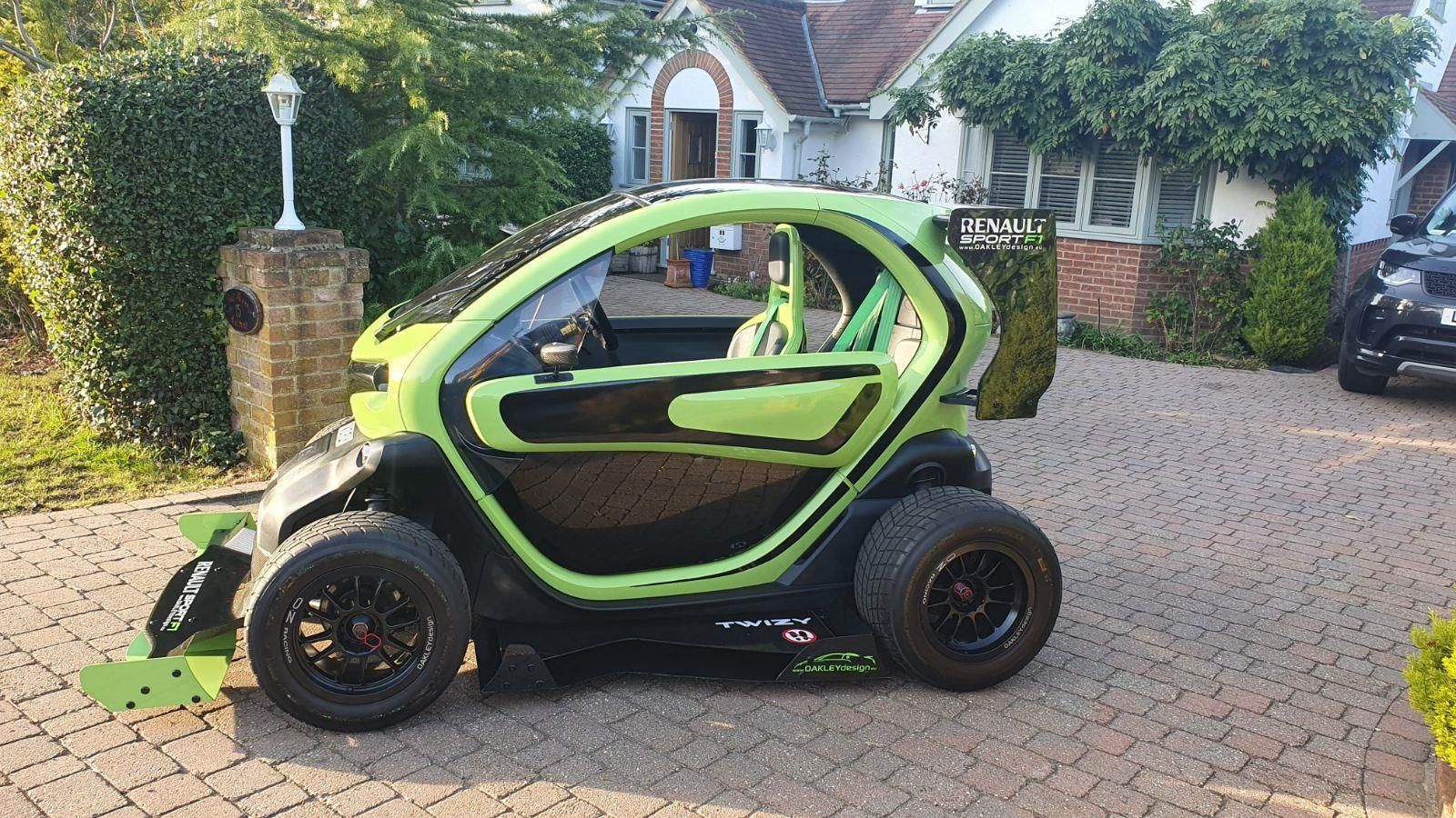 Renault Twizy F1 Oakley Design Microcar
