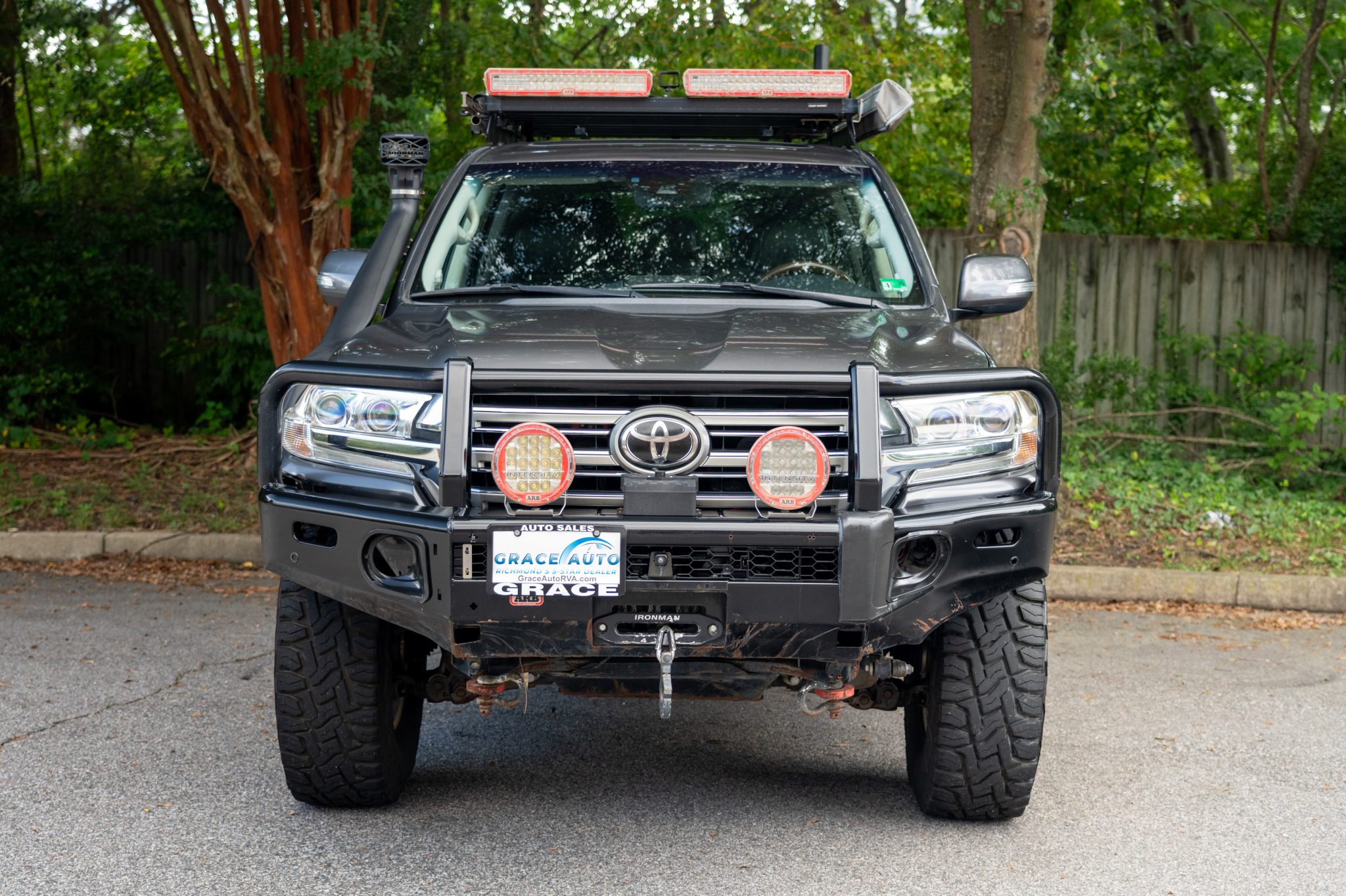 Modified Toyota Land Cruiser URJ200
