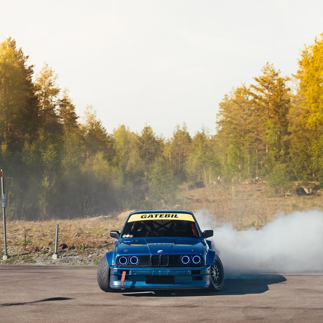 Liam Kling's BMW E30 Drift Build
