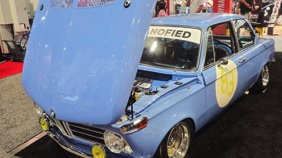 BMW 2002 by Manofied