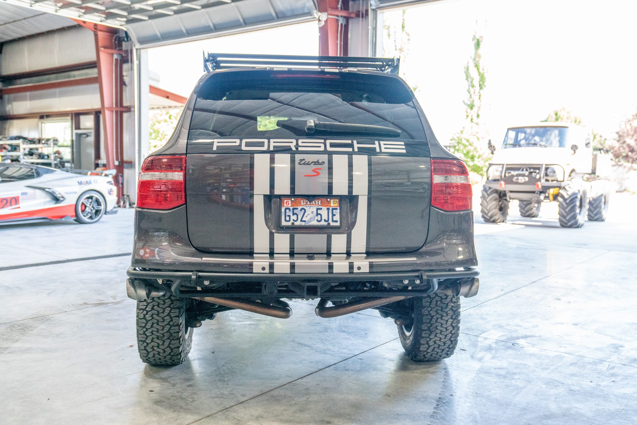 2010 Porsche Cayenne Turbo S by Adrenalin Industries