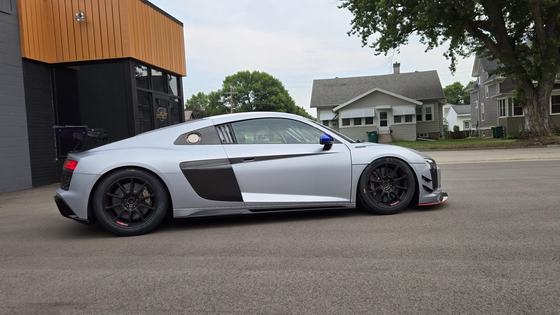2017 Audi R8 LMS GT4 Race Car