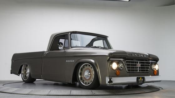 Restomod Dodge D100 with Ridetech Air Ride