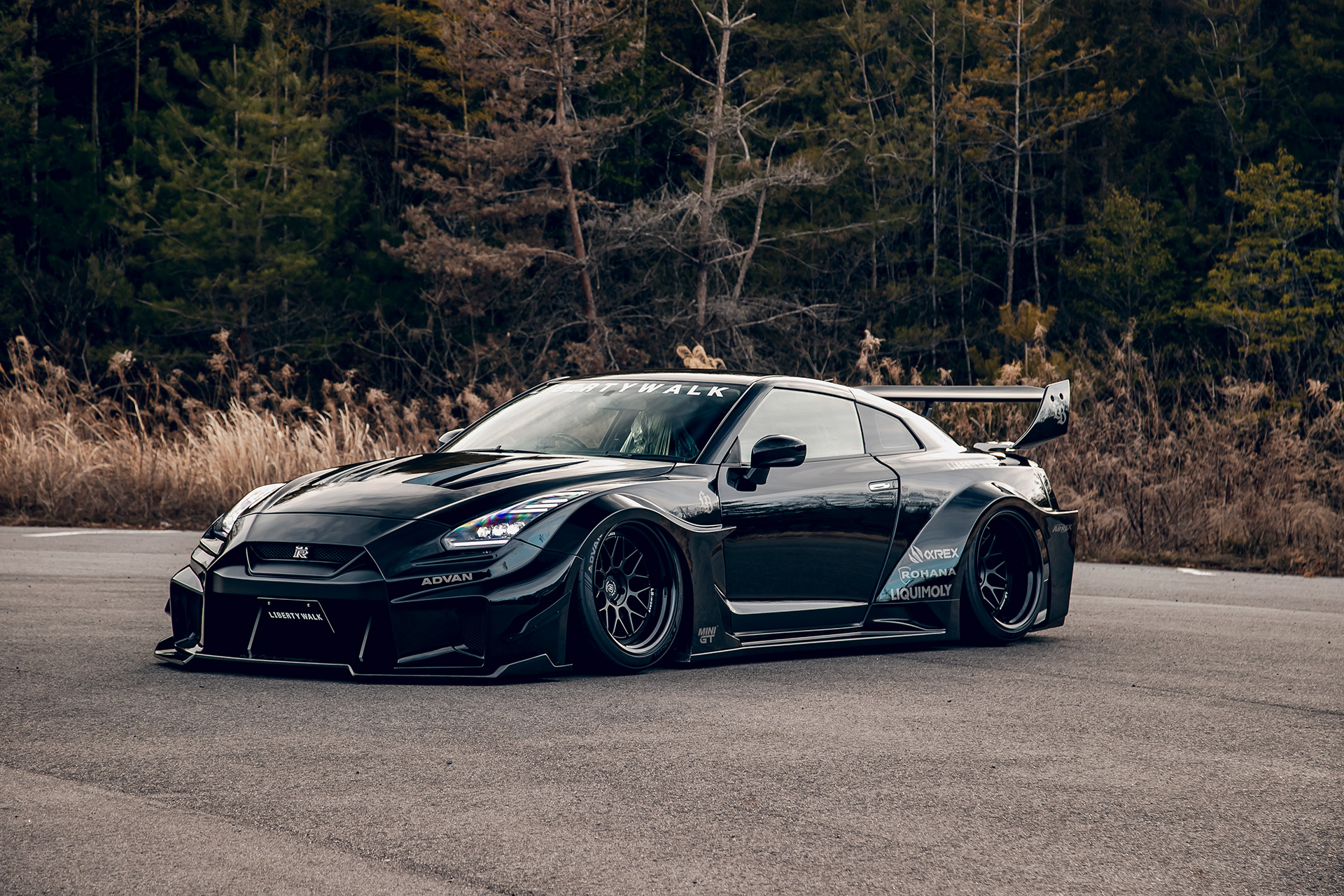 Liberty Walk Nissan GT-R