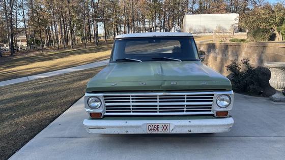 4.6L V8 1969 Ford F-100