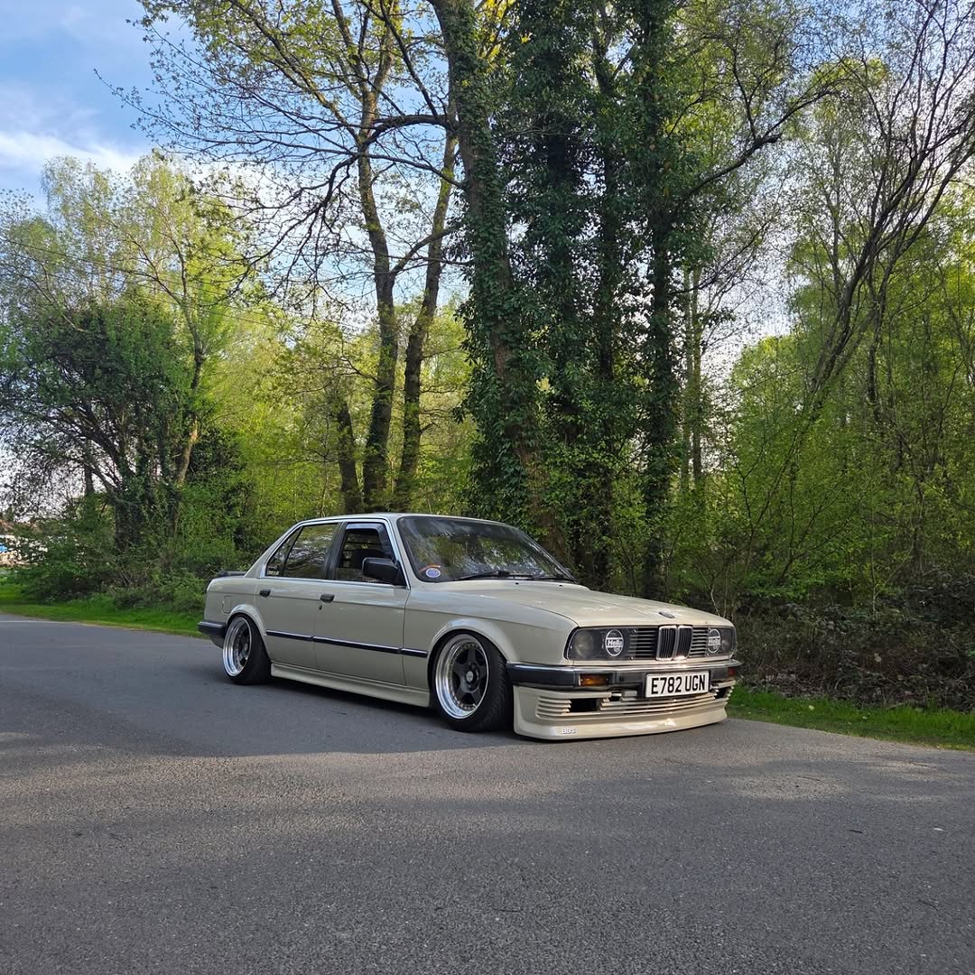 Zender BMW E30 Sedan