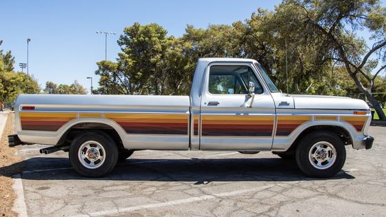 1977 Ford F-150 Custom Free Wheeling