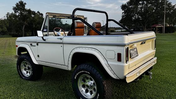 1977 Ford Bronco by BroncLove