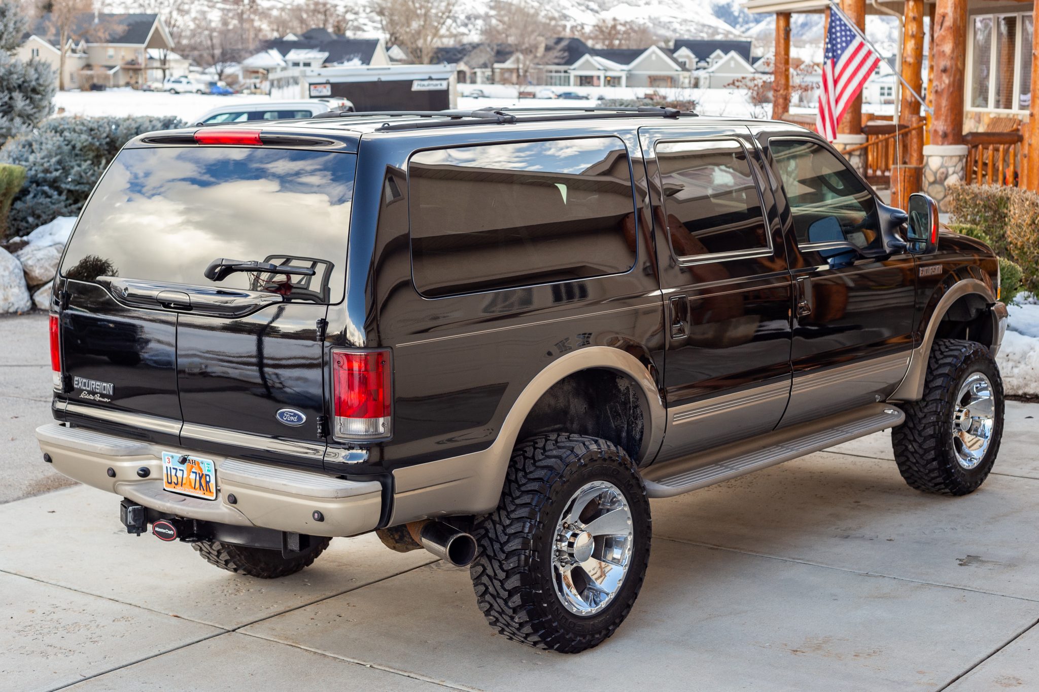 Modified 2004 Ford Excursion Eddie Bauer