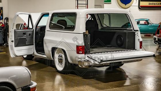 5.3L V8 1979 GMC Jimmy Restomod