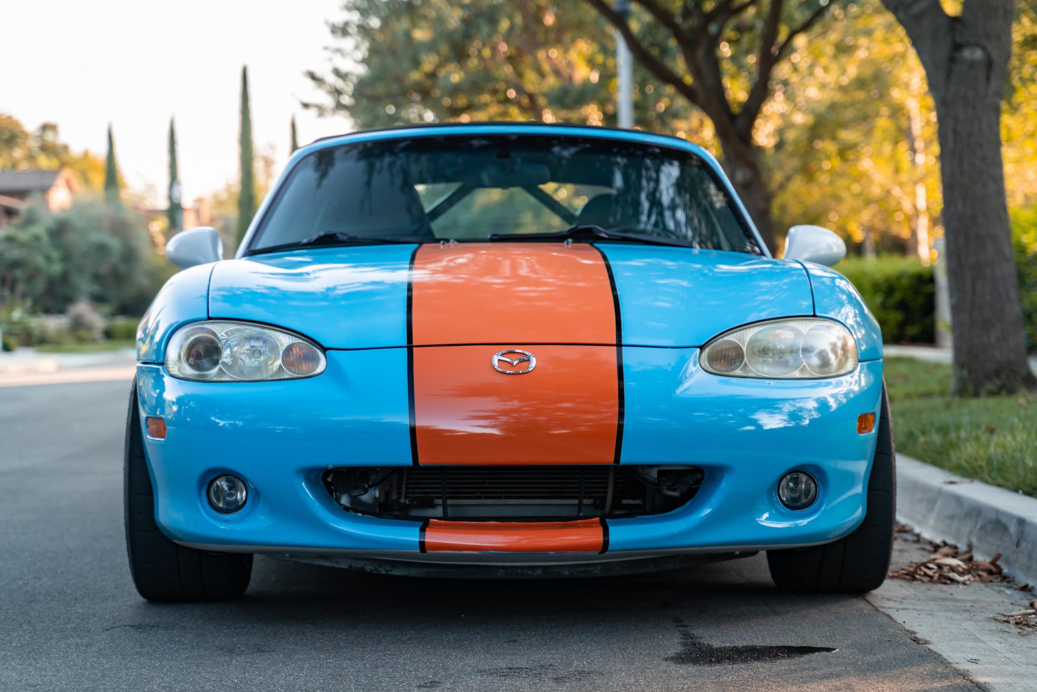 Modified 2004 Mazda MX-5 Miata with Upgraded Valvetrain