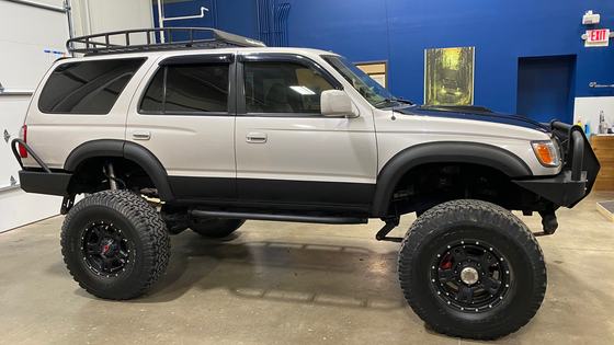 2000 Toyota 4Runner SR5 by AdventureMotors