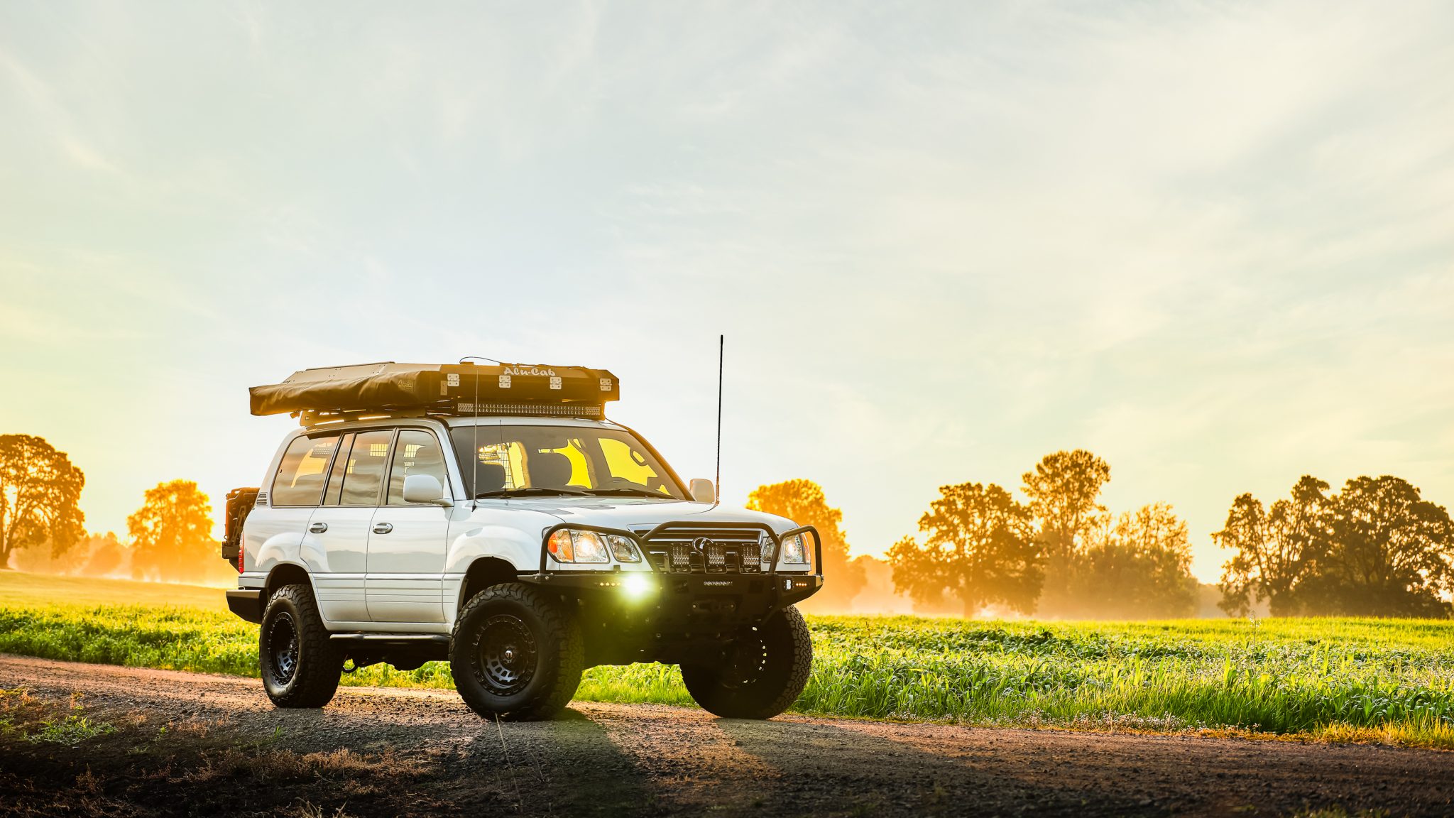 2005 Lexus LX470 Overland Build