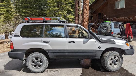2001 Toyota Land Cruiser UZJ100
