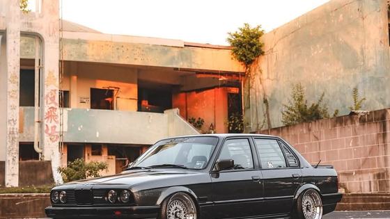 BMW E30