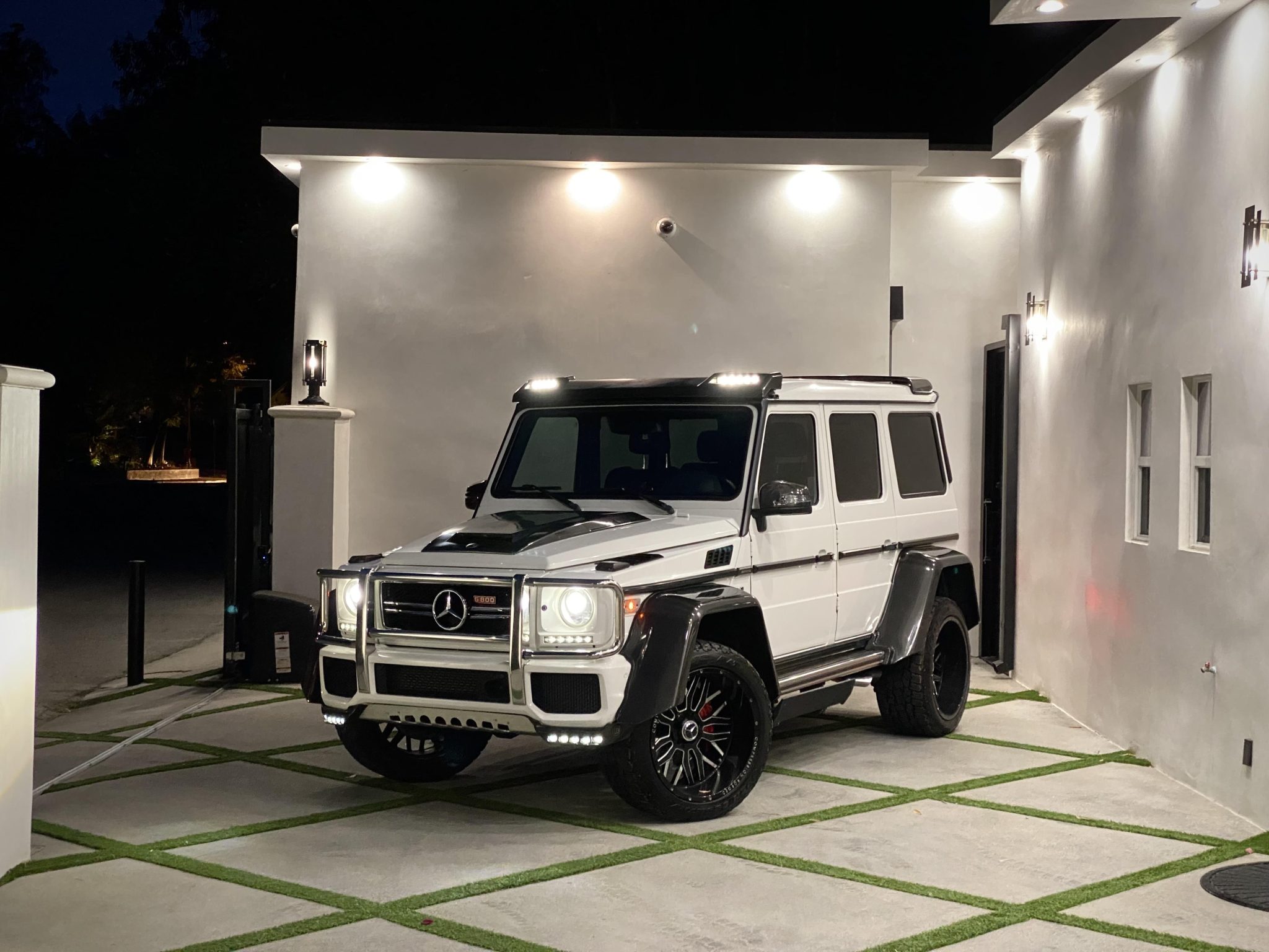 2014 Mercedes-Benz G63 AMG by Brabus