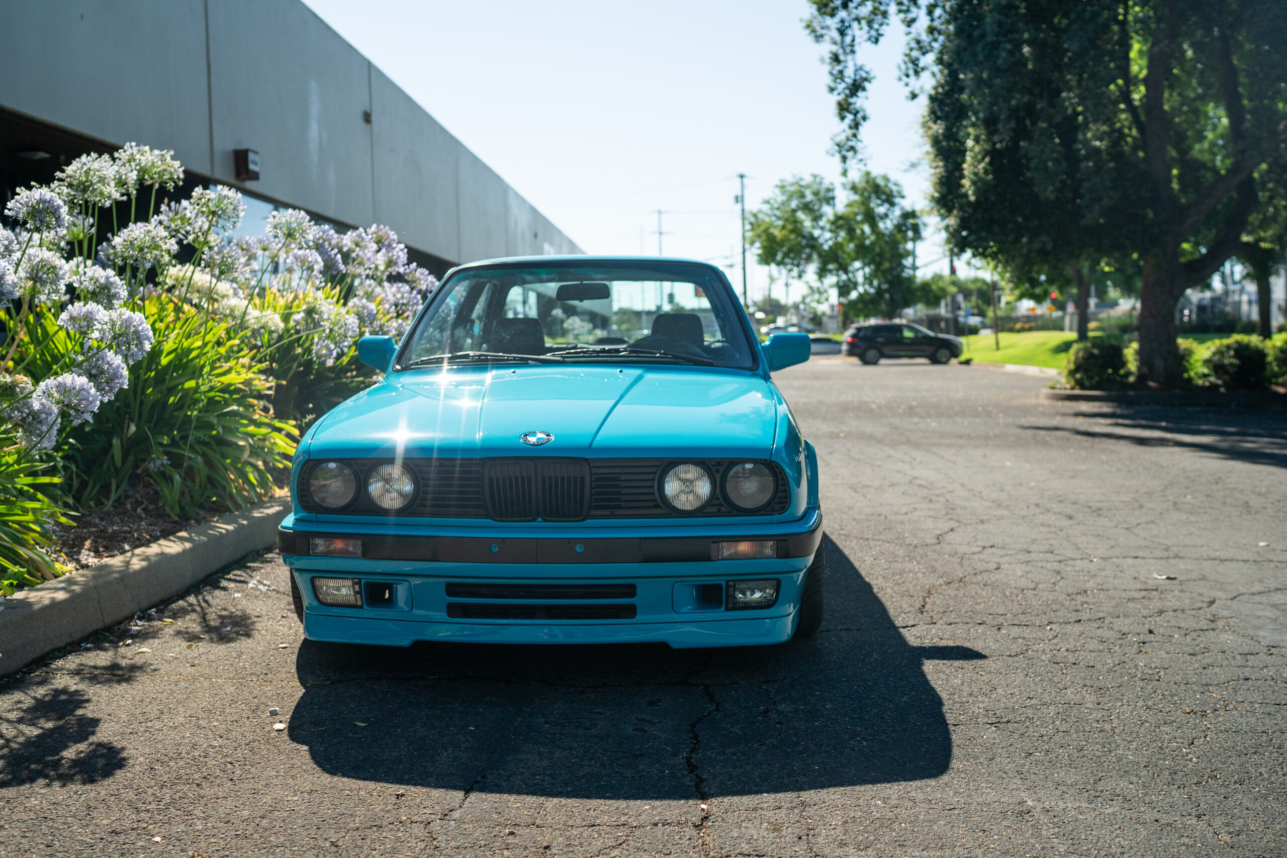 Miami Blue BMW E30 325is by CAtuned