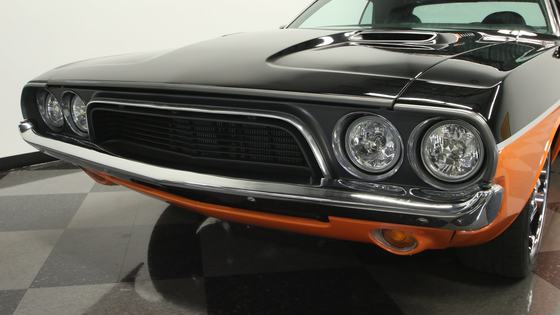 482hp 7.2L V8 Restomod 1972 Dodge Challenger