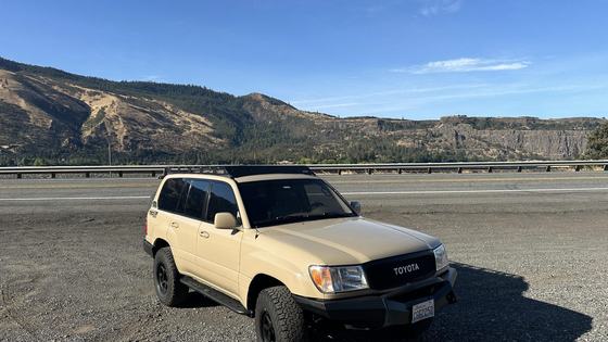 2000 Toyota Land Cruiser UZJ100