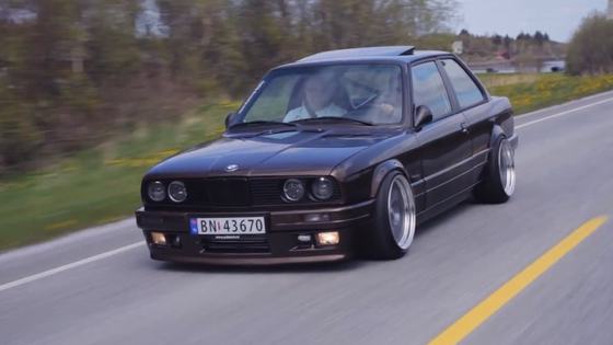 Twin Turbo BMW E30 325 by Frank Tore