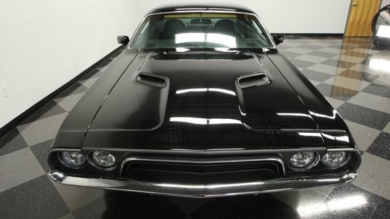 482hp 7.2L V8 Restomod 1972 Dodge Challenger