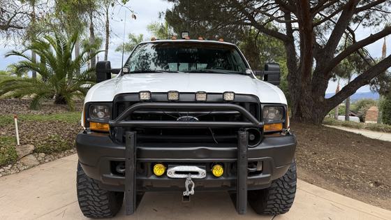 Modified 2003 Ford F-550 Super Duty 4x4