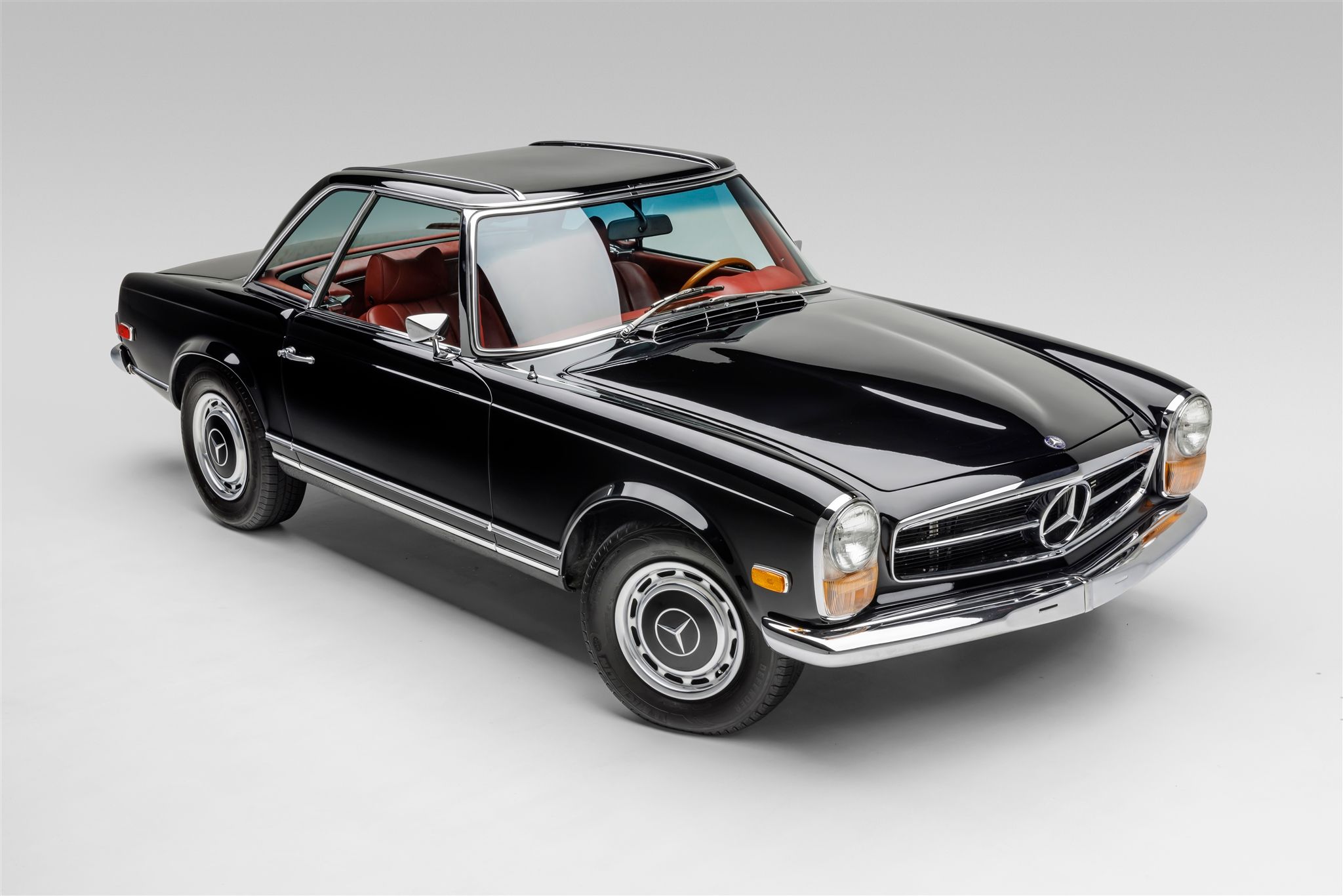 M116-Swapped 1968 Mercedes-Benz 280 SL Pagoda