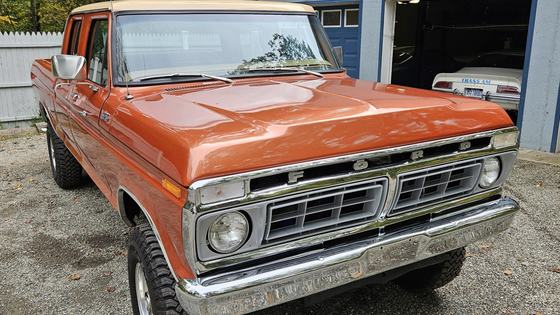 1977 Ford F-250 Custom Crew Cab 4×4