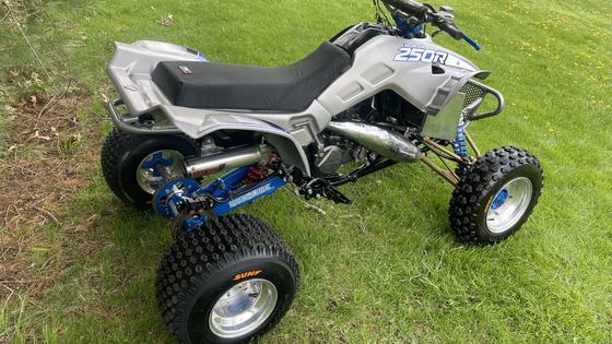 1987 Honda FourTrax 250R by Quadcustomz