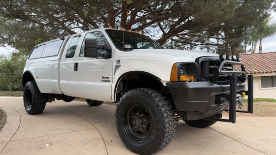 Modified 2003 Ford F-550 Super Duty 4x4