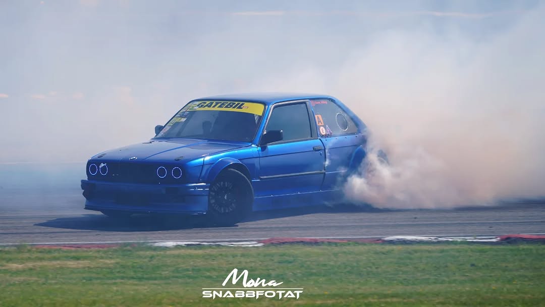 Liam Kling's BMW E30 Drift Build