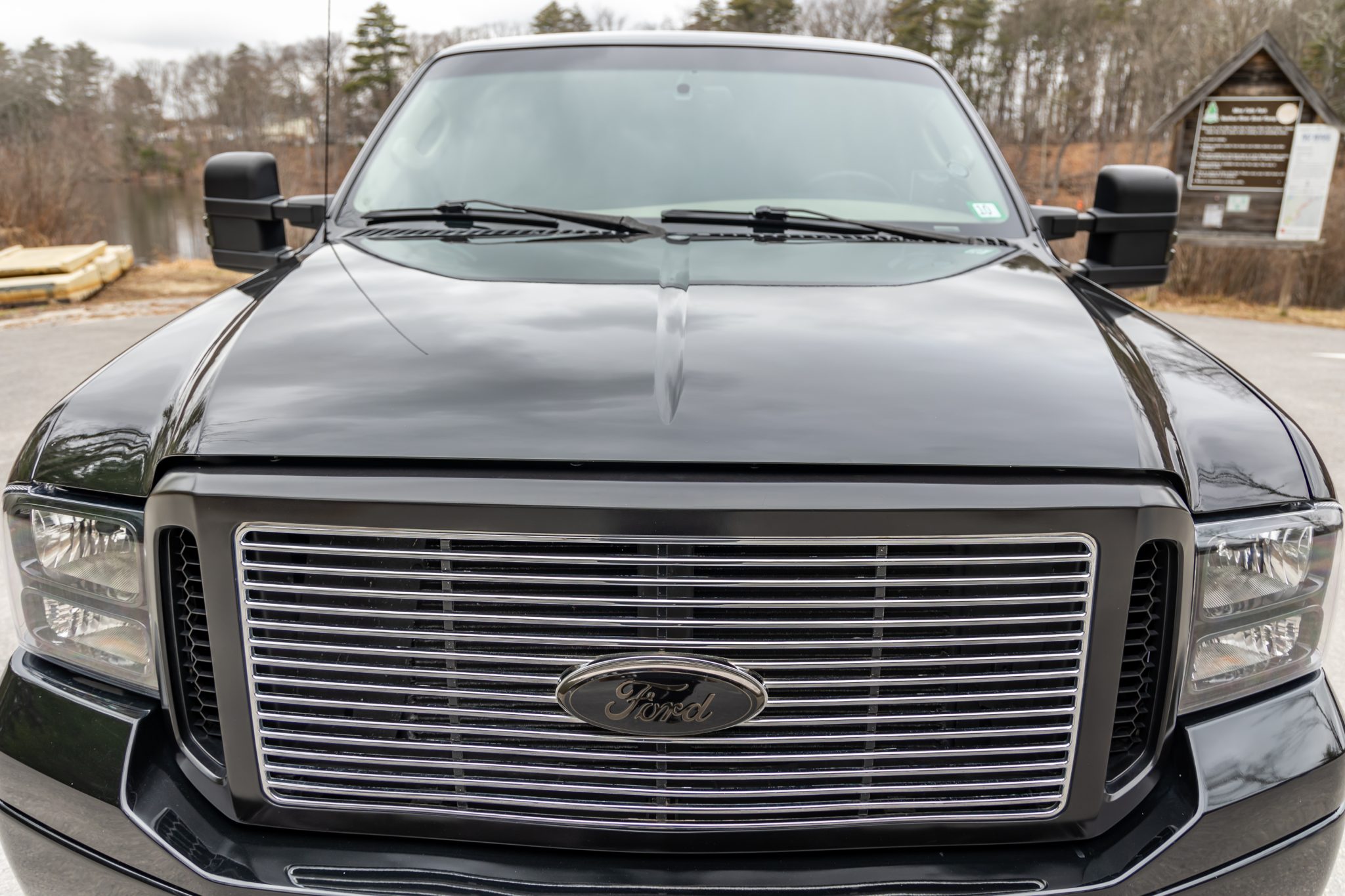 Modified 2005 Ford Excursion Limited Power Stroke 4×4