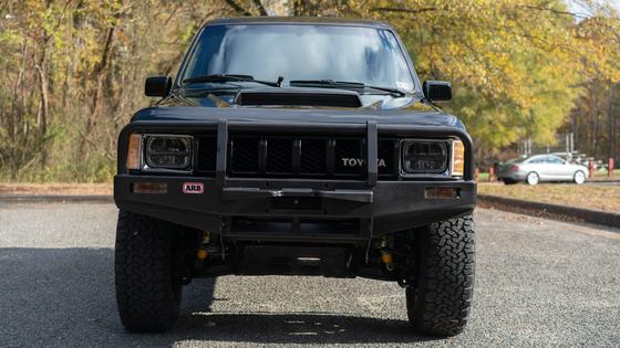 1988 Toyota 4Runner SR5 V6 4×4 by Gregedge