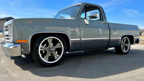 1985 Chevrolet C10 Scottsdale 4-Speed