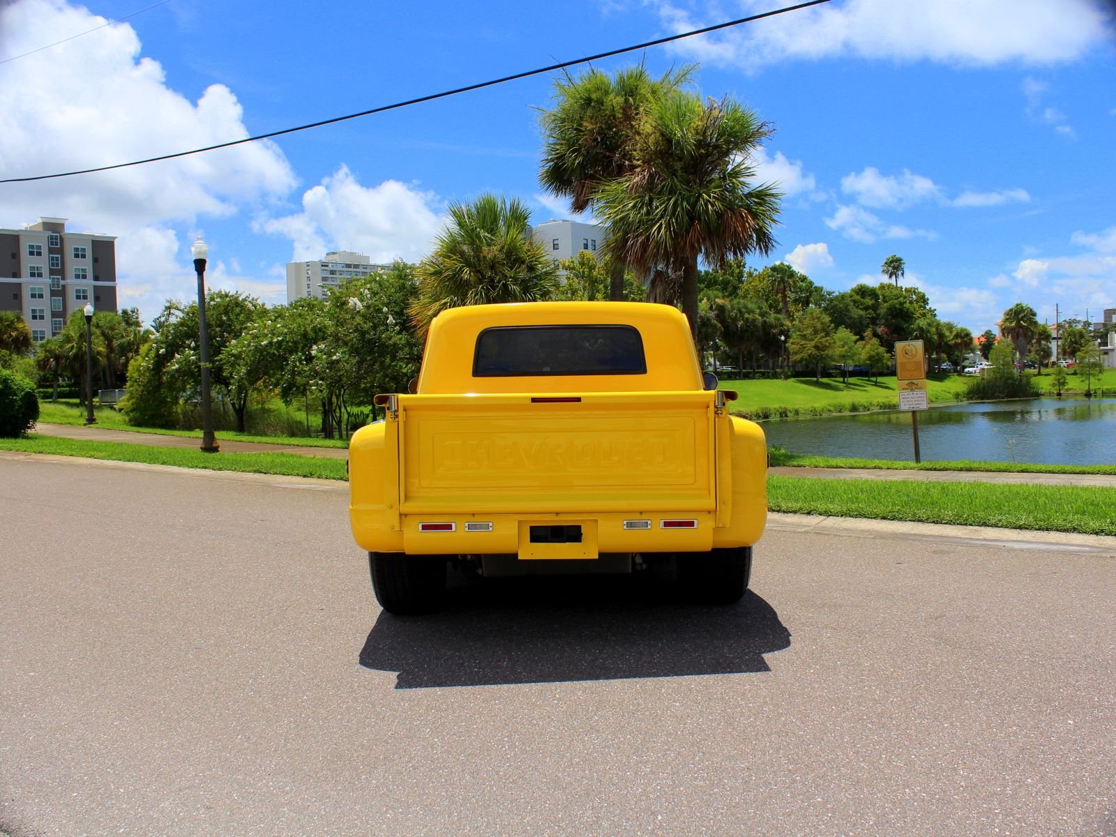 454ci V8 1969 Chevrolet C10 Restomod