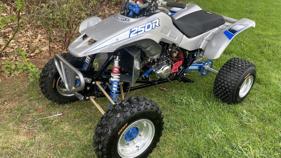 1987 Honda FourTrax 250R by Quadcustomz