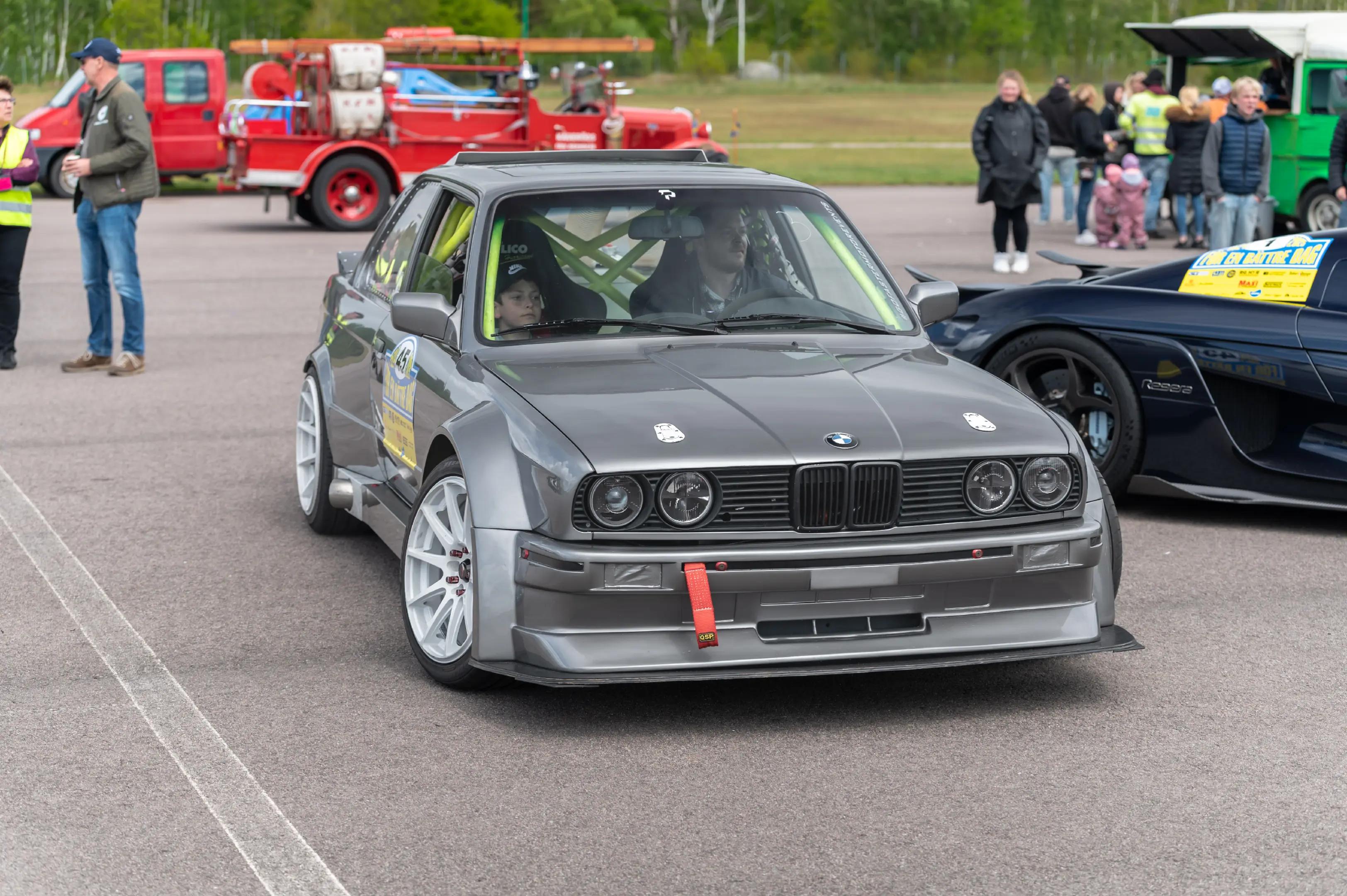 S85 V10-Powered BMW E30