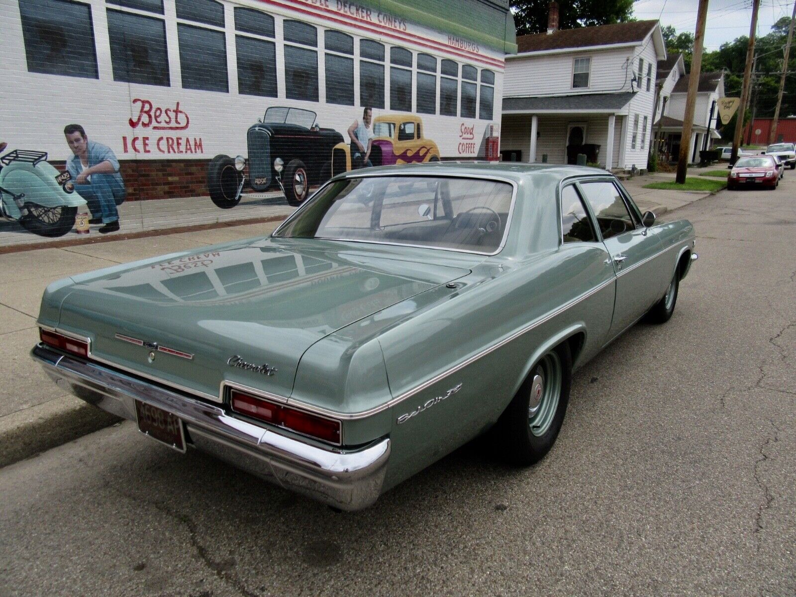 468 Big-Block 1966 Chevrolet Bel Air Restomod