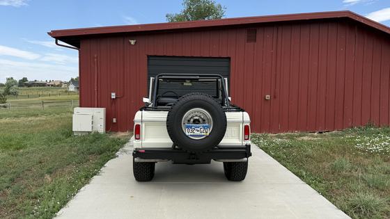 1977 Ford Bronco by Ameliaguidi
