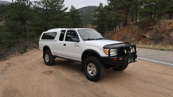 2000 Toyota Tacoma SR5 XtraCab 4×4 by Nobull5
