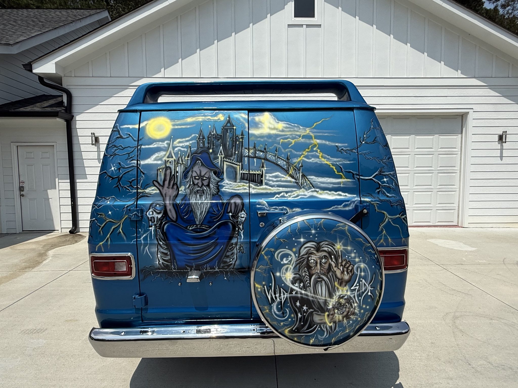 1977 Dodge Tradesman B200 "Wild Side"