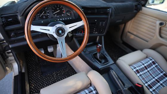 M20-Powered Restomod 1987 BMW E30 325i