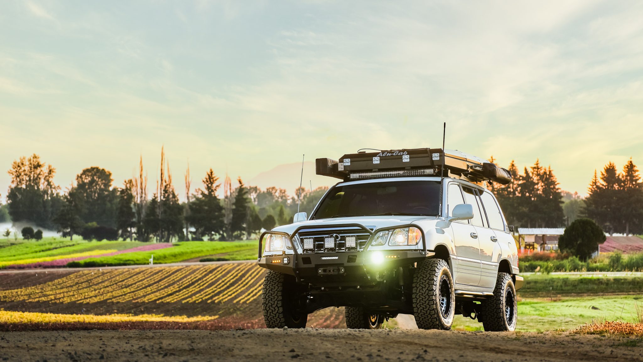 2005 Lexus LX470 Overland Build